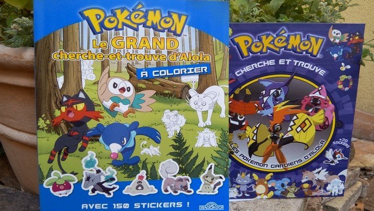 Pokémon : sortie de deux albums avec des stickers, des jeux et des coloriages